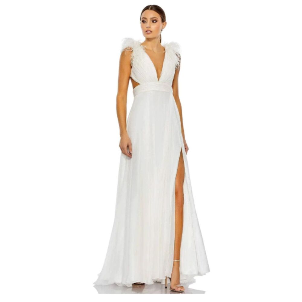 Mac Duggal 68113 White Ostrich Feather Plunge Chiffon Gown Size 4 NWT